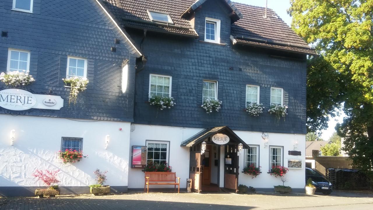 Landgasthof & Hotel "Merje" Kreuztal Buitenkant foto